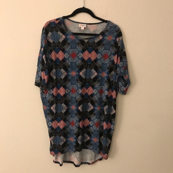 *** Lularoe Geometric Print Irma Tunic - Picture 1 of 3
